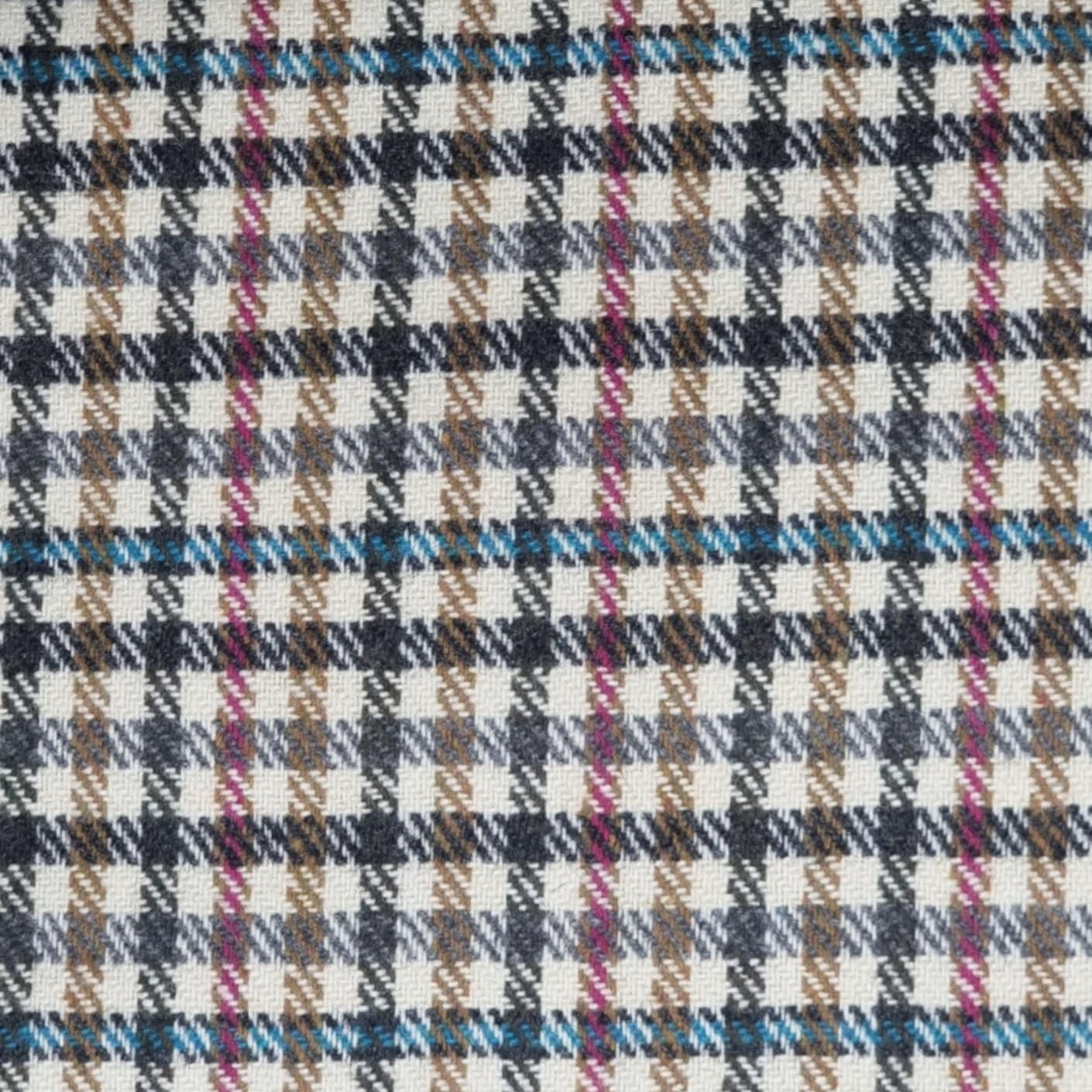 Spruce London Houndstooth | Limited Edition - Human Scarf